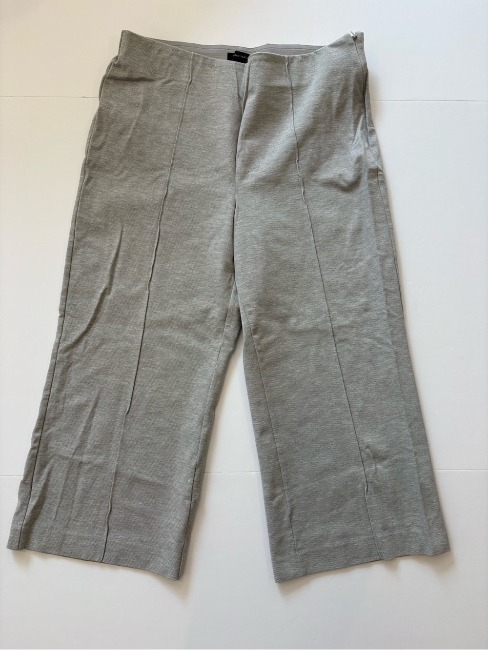Ann Taylor Light Gray Wide-Leg Knit Trousers Cropped Large